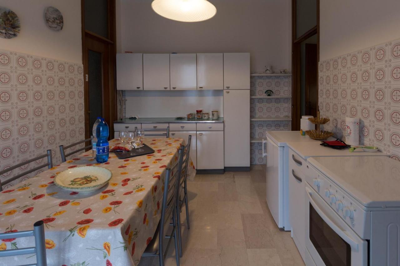 La Finestra Sul Parco Apartment Valeggio sul Mincio Luaran gambar