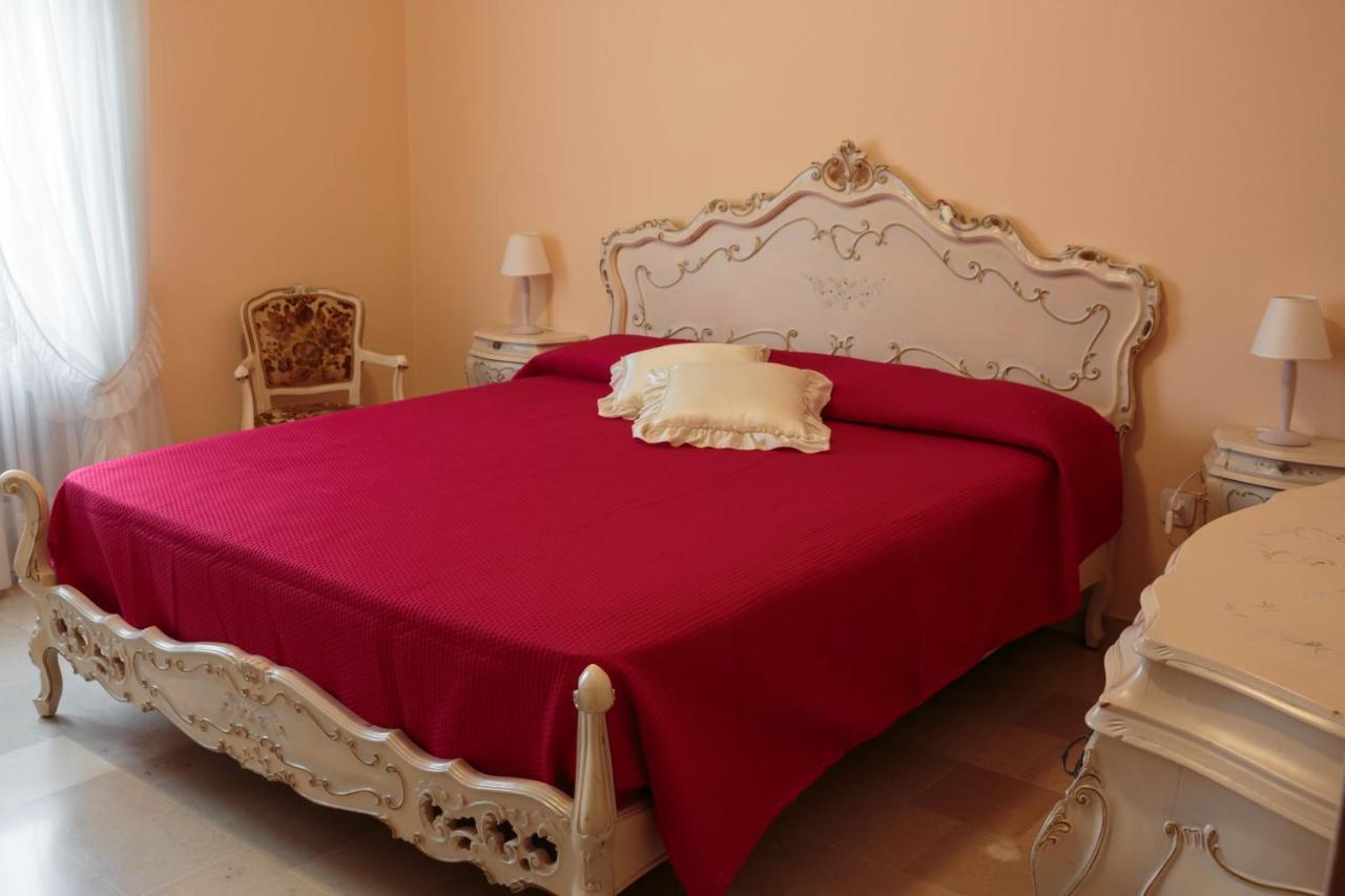La Finestra Sul Parco Apartment Valeggio sul Mincio Luaran gambar