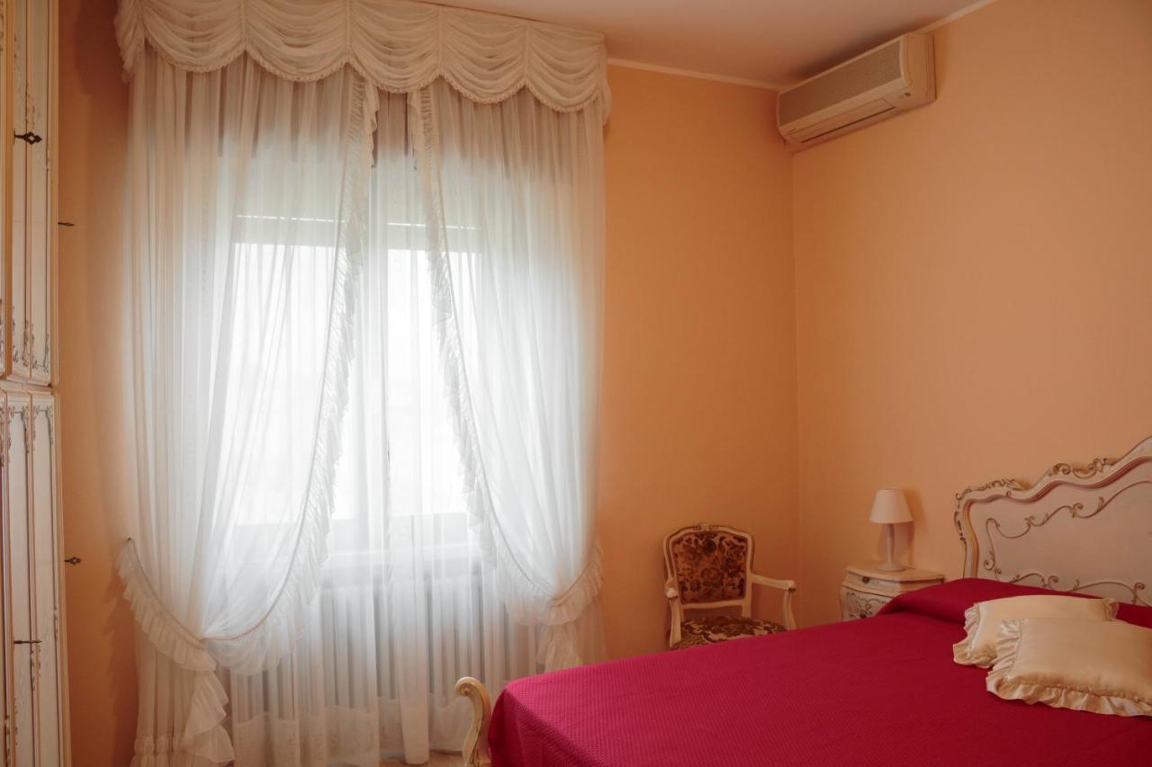 La Finestra Sul Parco Apartment Valeggio sul Mincio Luaran gambar