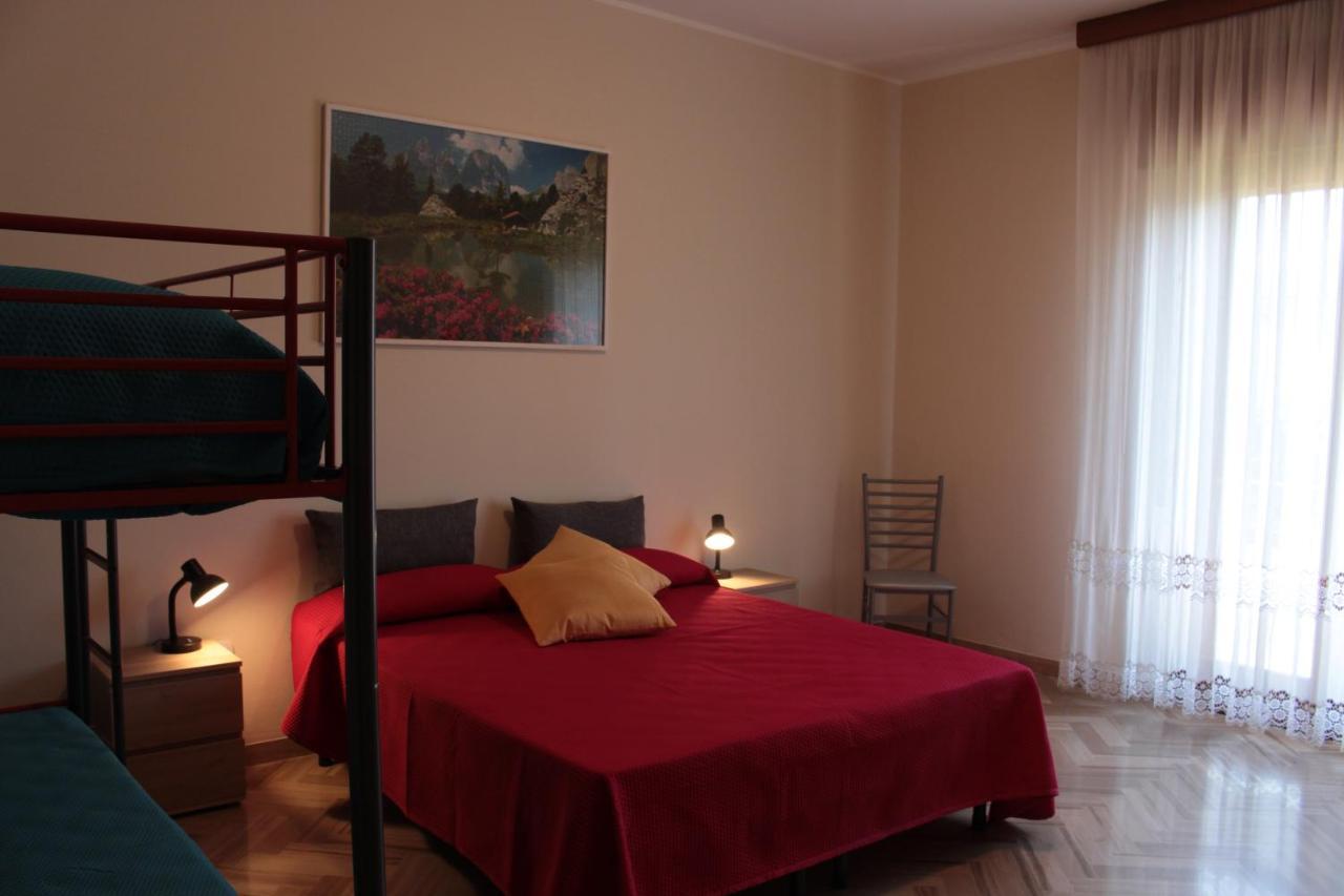 La Finestra Sul Parco Apartment Valeggio sul Mincio Luaran gambar