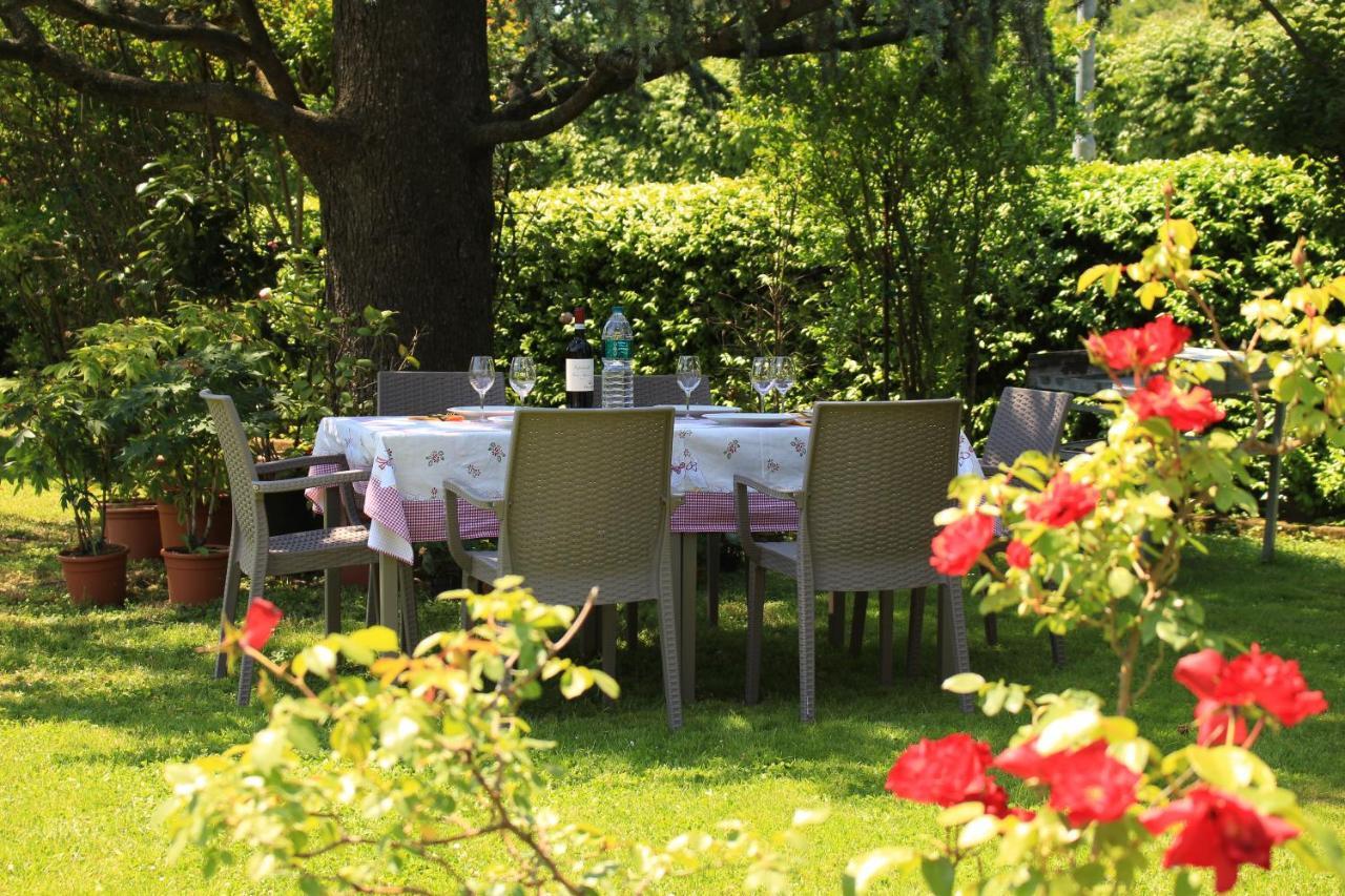 La Finestra Sul Parco Apartment Valeggio sul Mincio Luaran gambar