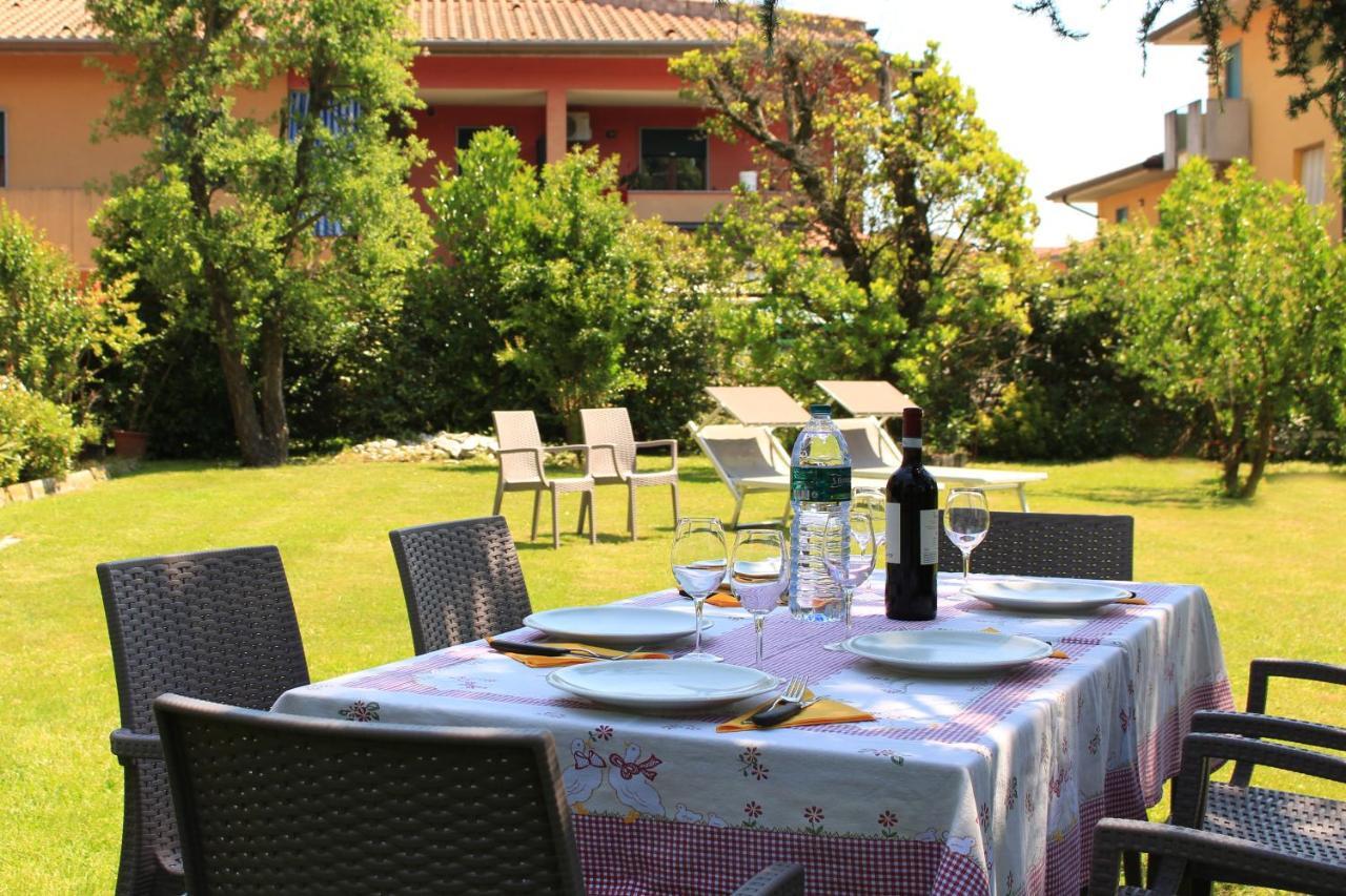 La Finestra Sul Parco Apartment Valeggio sul Mincio Luaran gambar